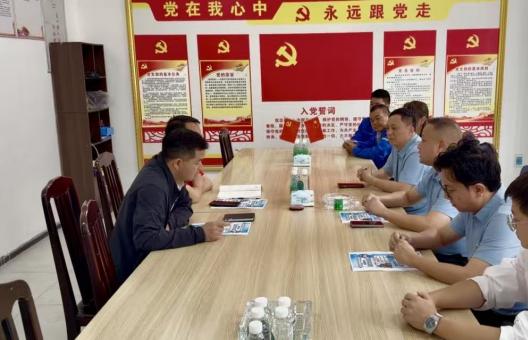  党建引领暖夕阳   水润桑榆显担当—— 榕江水务公司“水小二”便民服务队 走进民政福利中心开展暖心供水服务活动