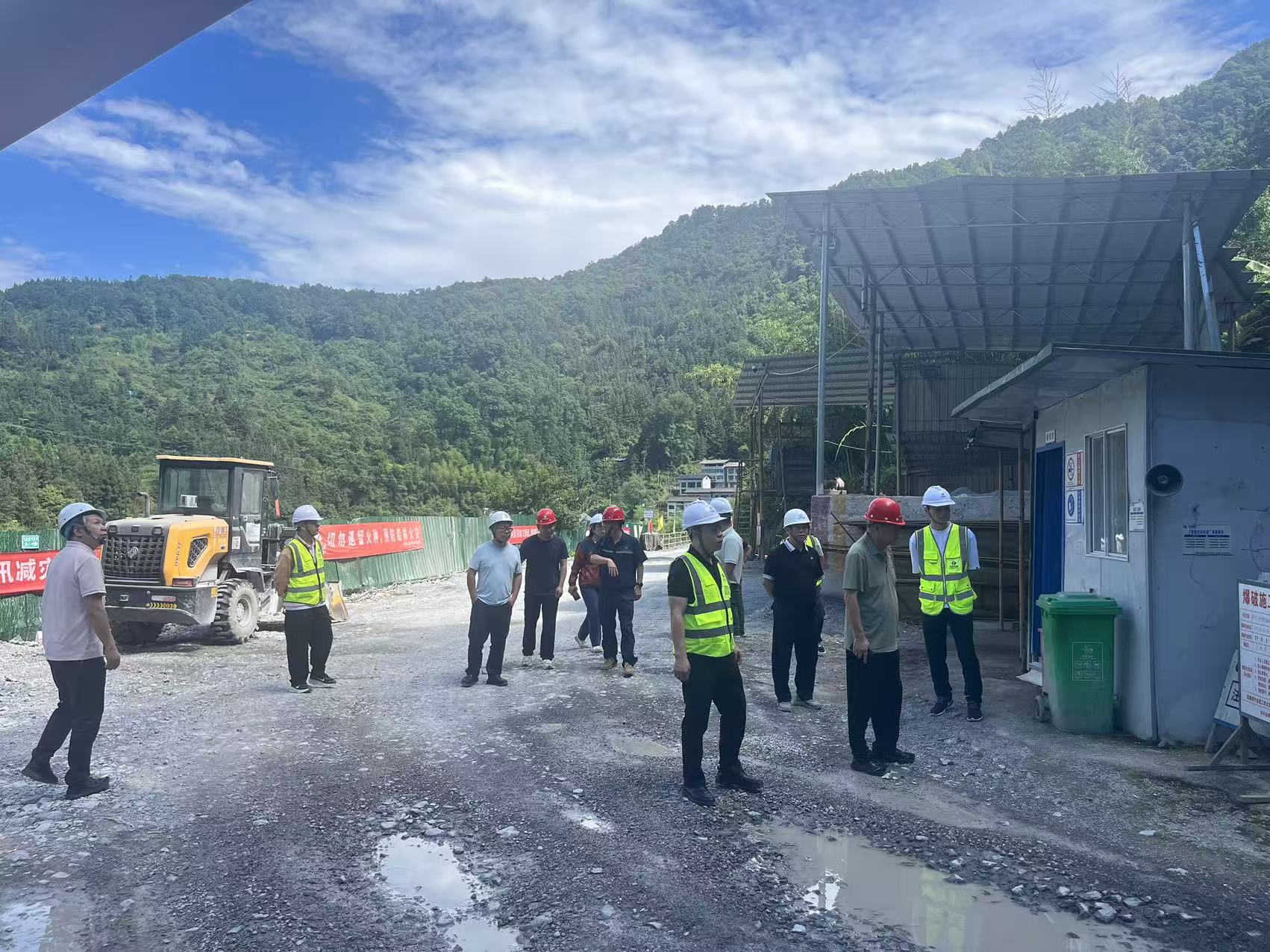 深入现场查隐患 精准服务促整改——省建管总站赴剑河县南甲水库开展“六项机制”现场服务