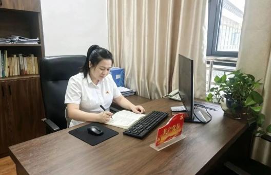 “两优一先” 榜样风采⑨│州水投集团优秀共产党员罗朝艳：涓流砺石坚 澄心护水清